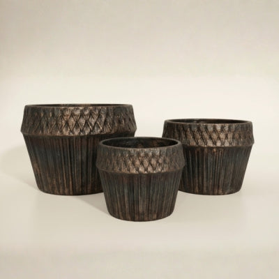 Fluted Body Diamond Rim Dark Brown Planter Set